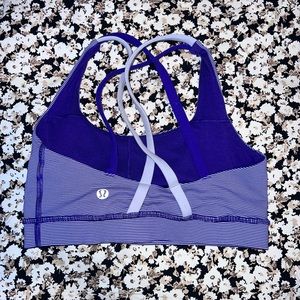 Lululemon sports bra
